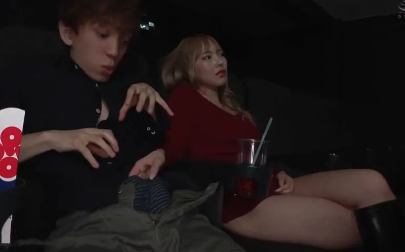 sex nhat trung nien,sex virus,sex ăn trộm đi xem phim một mình, thanh niên bị chị gái thánh dâm kế bên sờ trym